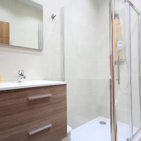 Etoile Court - Homey, Spacious & Private Patio Mgarr