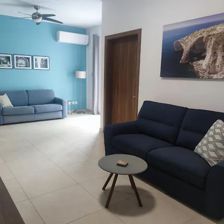 Etoile Court - Homey, Spacious & Private Patio Lejlighed *