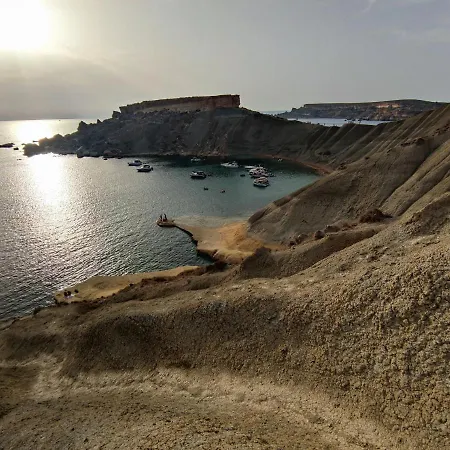 Etoile Court - Homey, Spacious & Private Patio