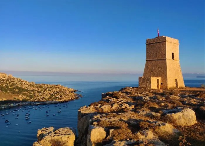 Etoile Court - Homey, Spacious & Private Patio *