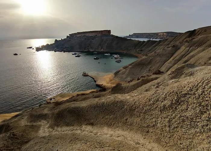 Etoile Court - Homey, Spacious & Private Patio