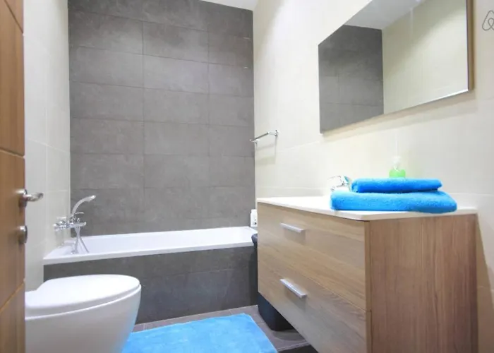 Etoile Court - Homey, Spacious & Private Patio Διαμέρισμα Mgarr